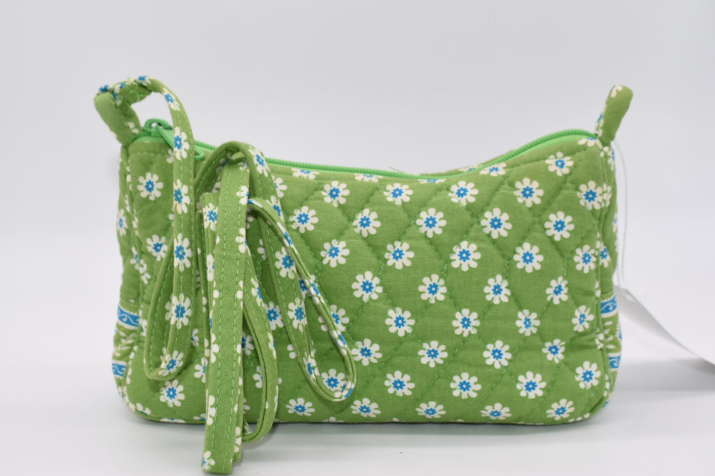 Vera Bradley Amy Crossbody / Shoulder Bag in "Apple Green -2004" Pattern