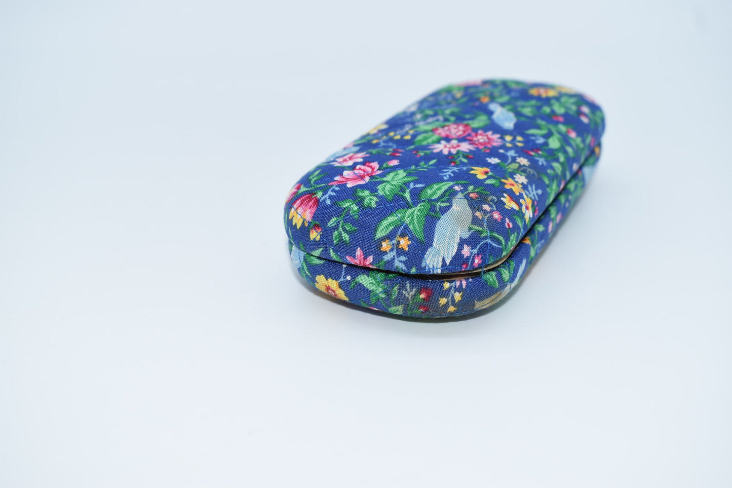 Vintage Vera Bradley Hardshell Eyeglass Case in "Bluebird -1998" Pattern