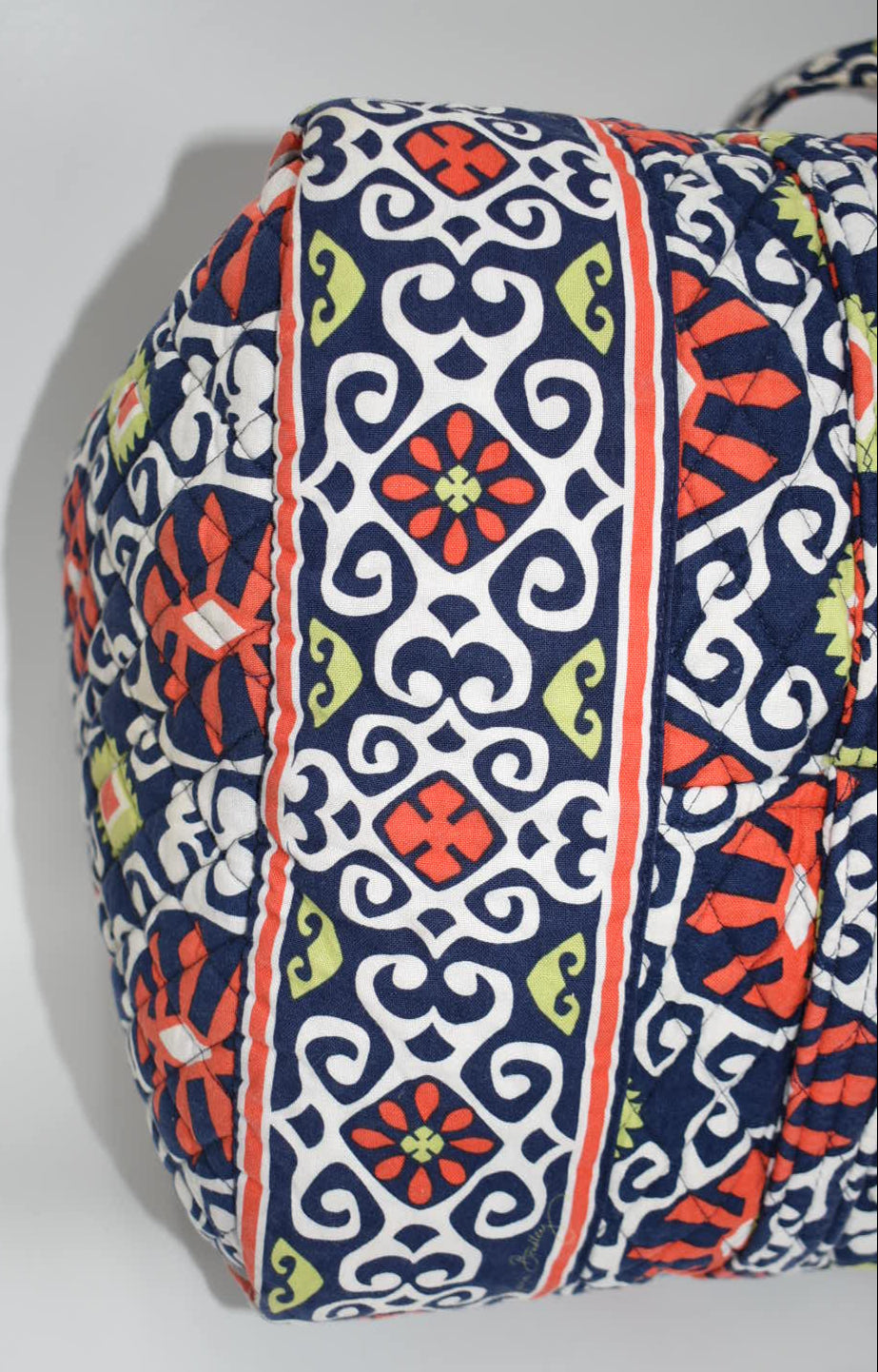 Vera Bradley Large Duffel Bag in "Sun Valley" Pattern