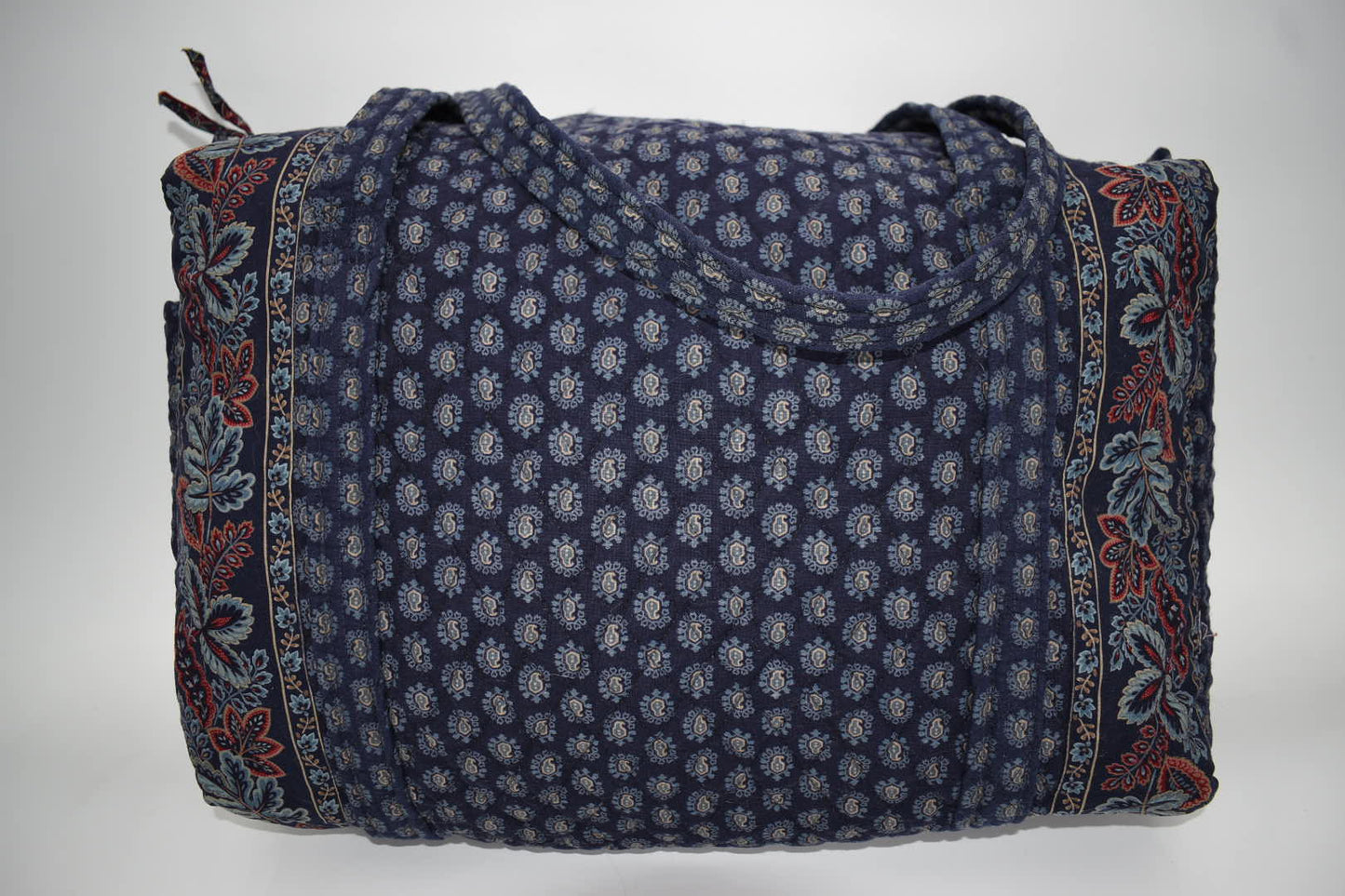 Vera Bradley Large Duffel Bag in Vintage "Classic Navy -1998" Pattern