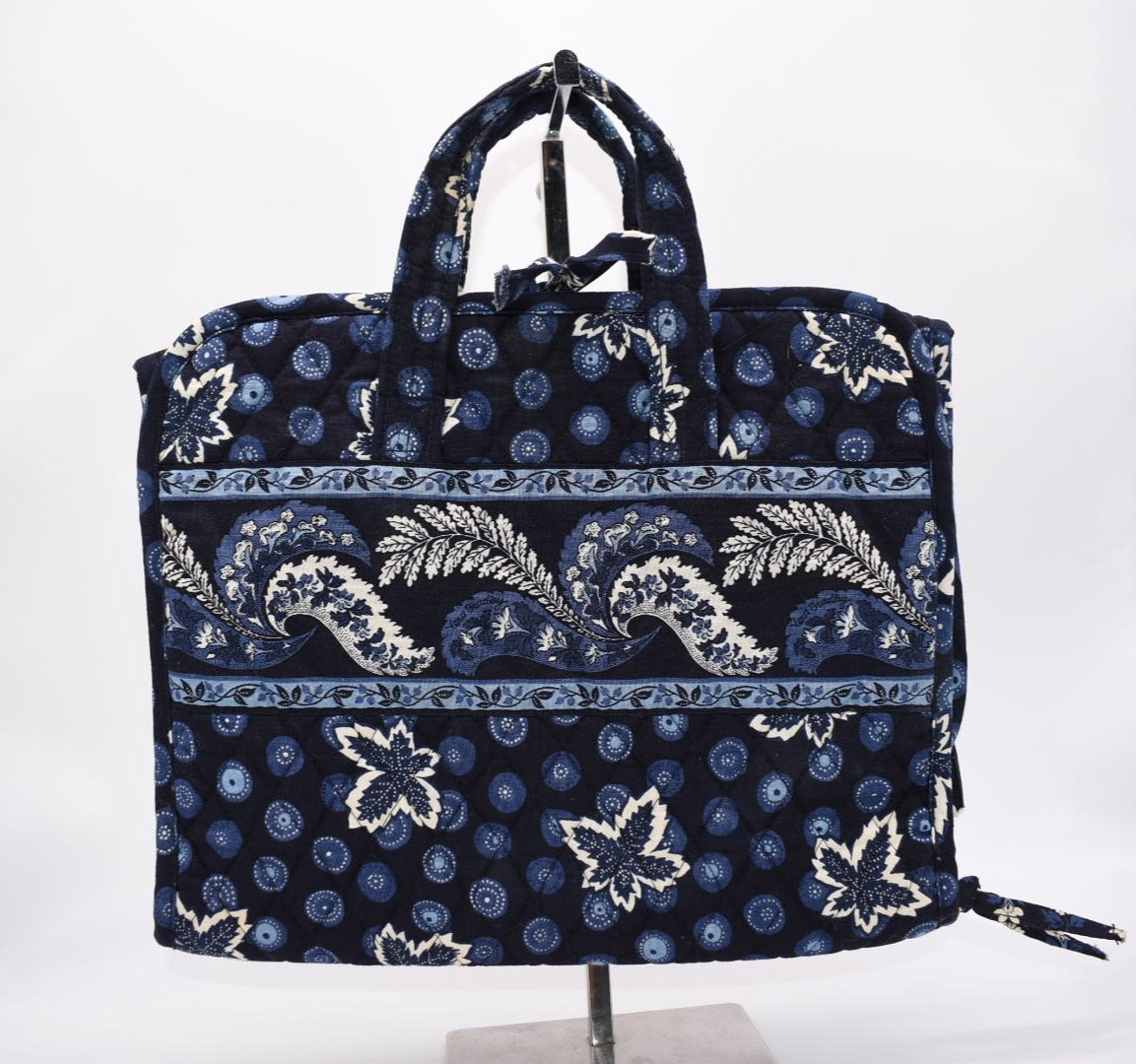 Vera Bradley Travel Organizer in "Blue Coin -2000" Pattern