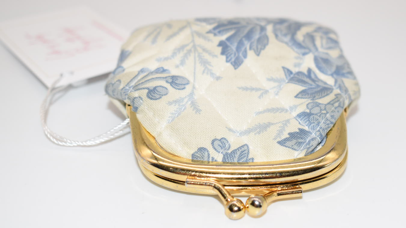 Vintage Vera Bradley Kisslock Coin Purse in "Blue Toile - 2001"