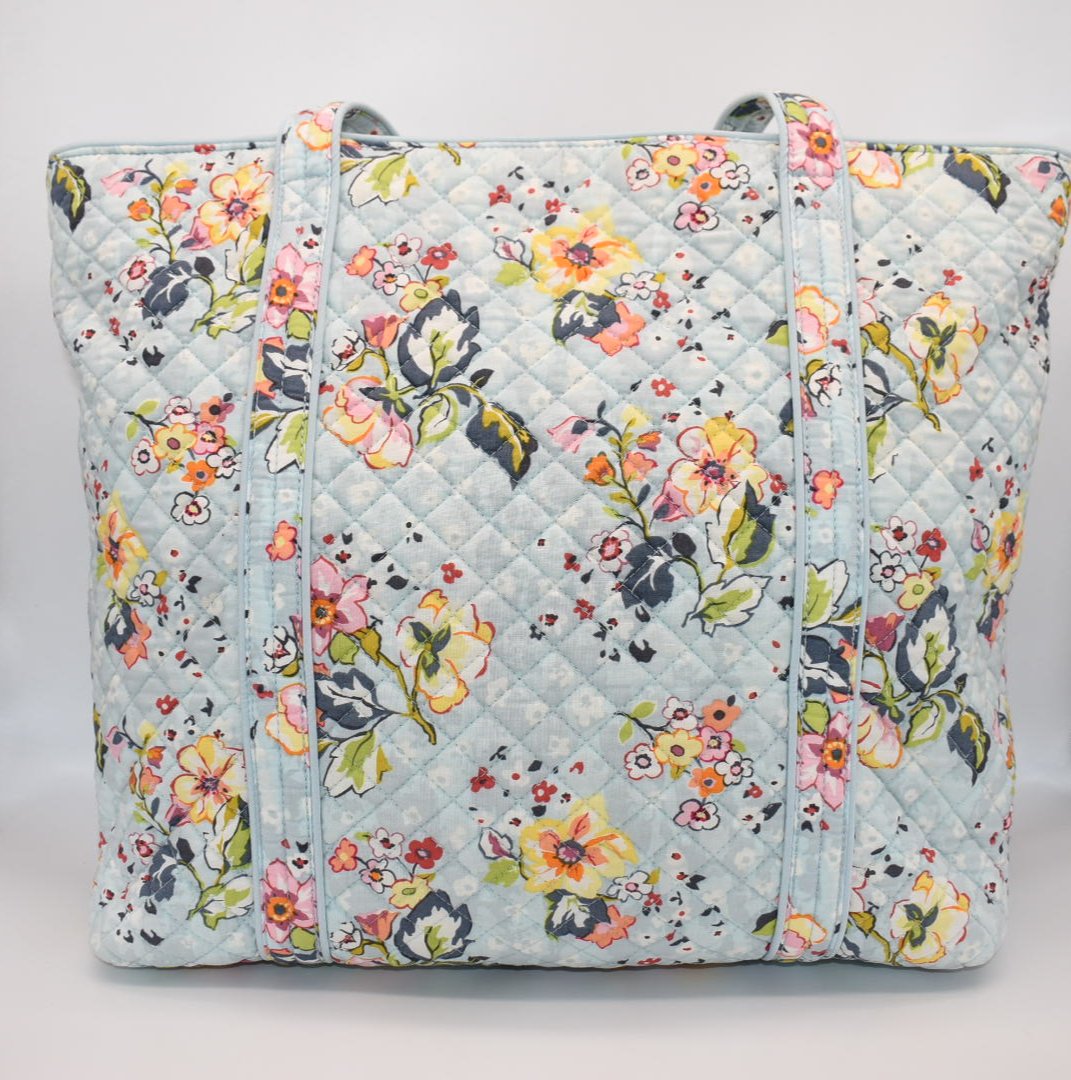 Vera Bradley Large Vera Tote Bag in Floating Garden Pattern