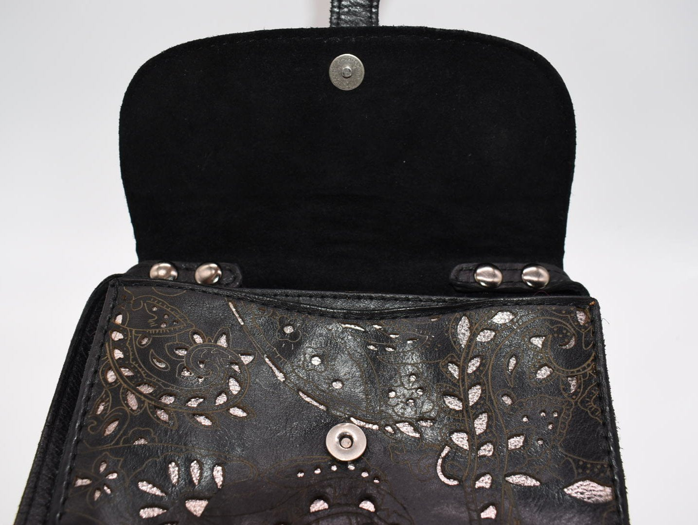 Patricia Nash Torri Tooled Leather Crossbody Bag in Black