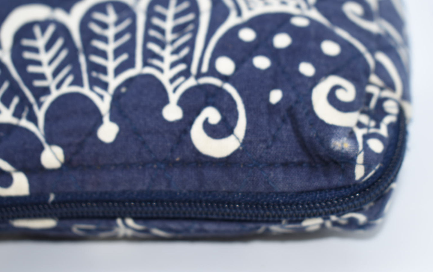 Vera Bradley Small Cosmetic Bag in "Twirly Bird Navy " Pattern