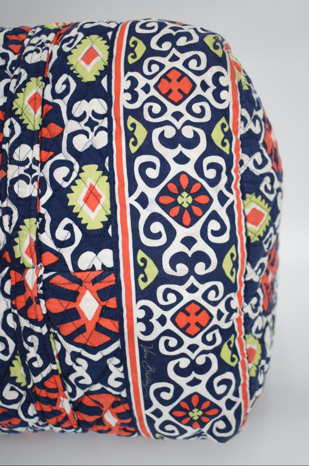 Vera Bradley Large Duffel Bag in "Sun Valley" Pattern