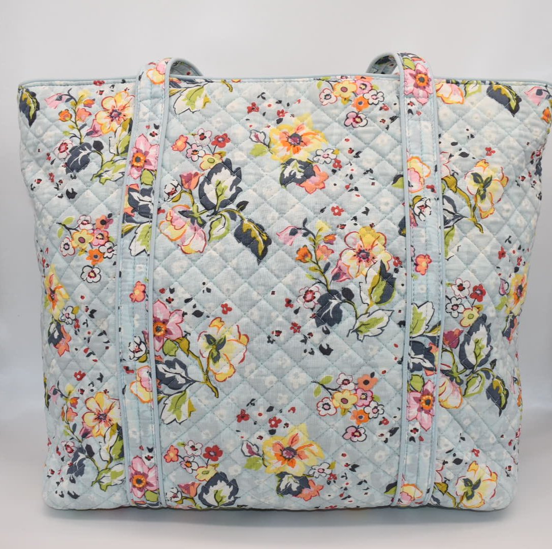 Vera Bradley Large Vera Tote Bag in Floating Garden Pattern