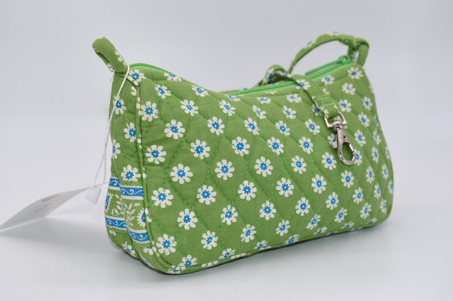 Vera Bradley Amy Crossbody / Shoulder Bag in "Apple Green -2004" Pattern