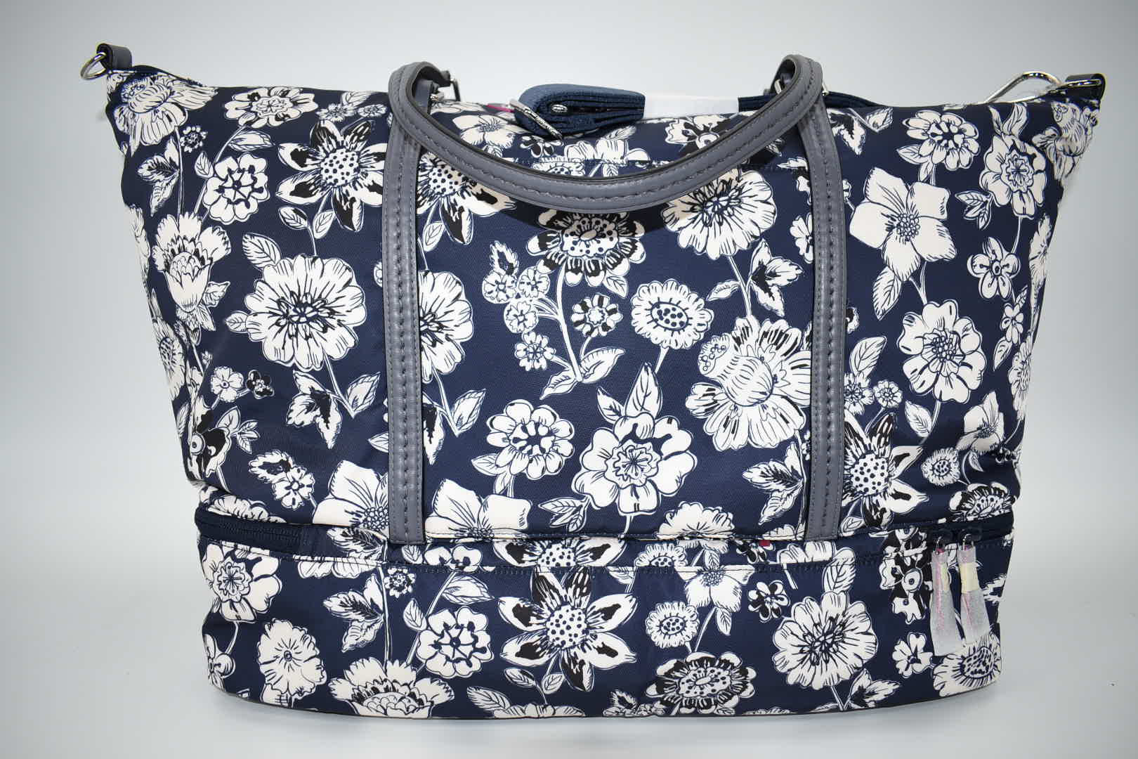 Vera bradley discount midtown travel bag