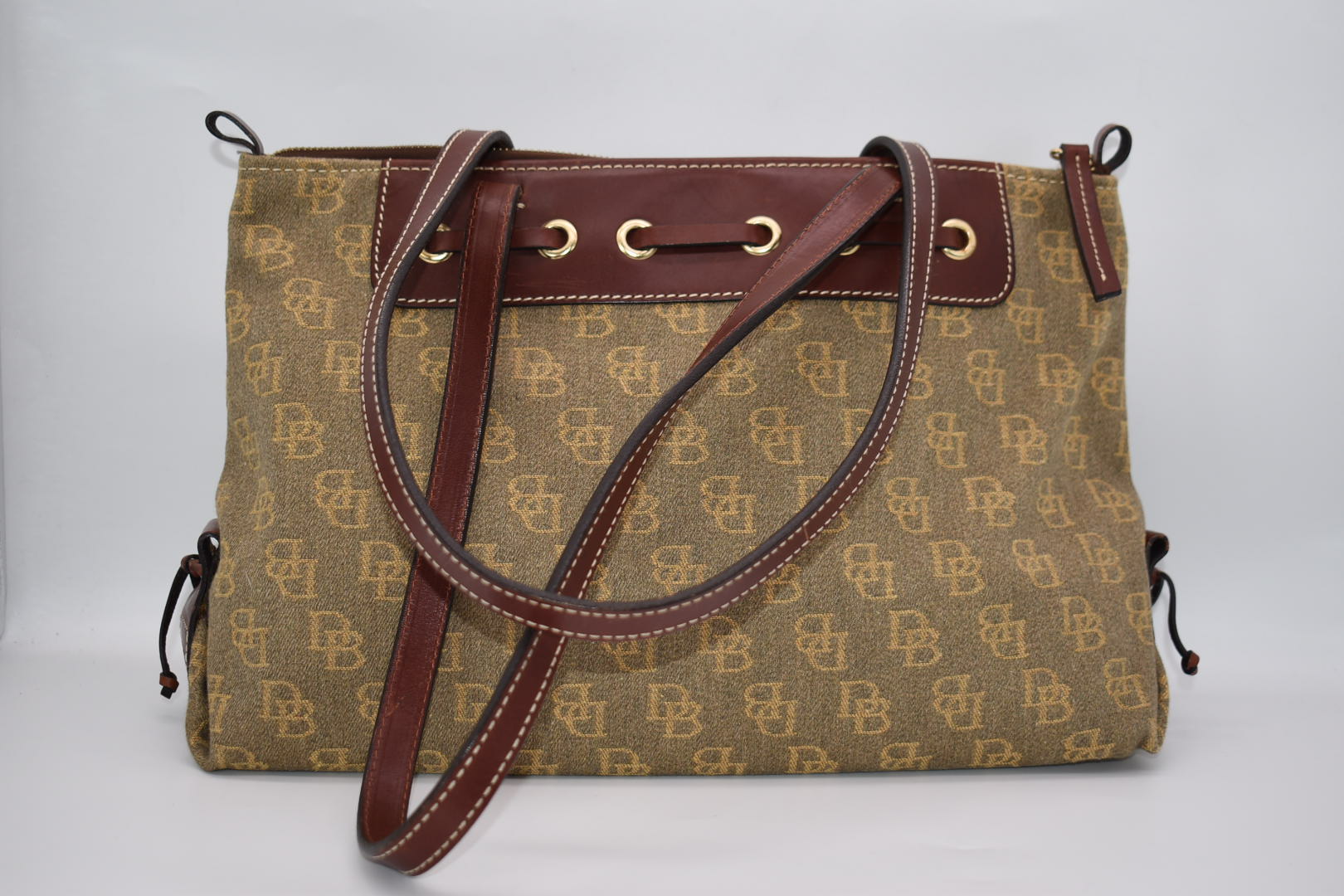 DOONEY & BOURKE signature logo tan and brown leather detail hand 2024 bag